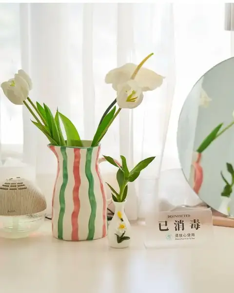 Inside SHO MOKU SPA in Mong Kok: white tulips, a round mirror and the sanitised sign